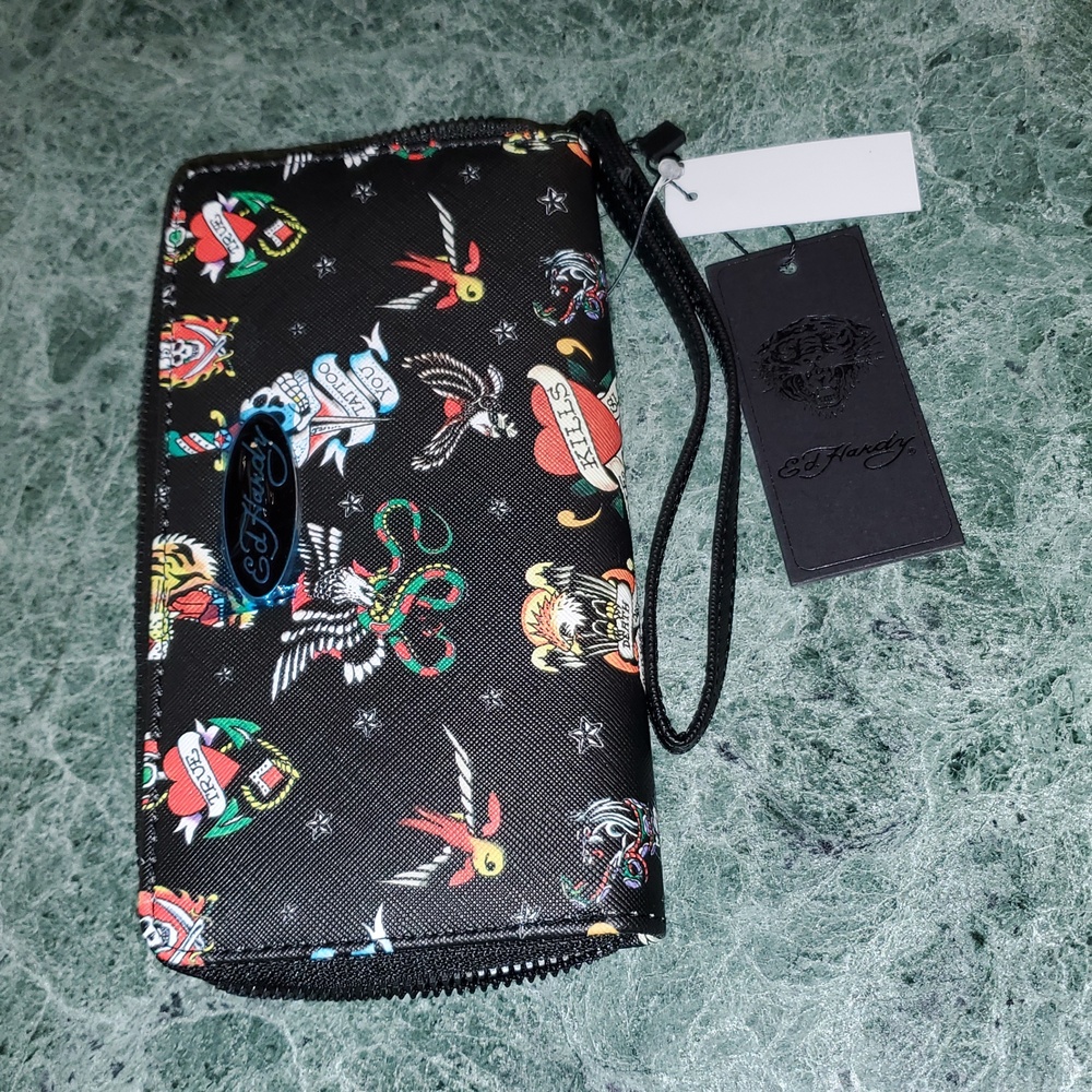 Ed Hardy Skulls Eagle Love Kills Slowly Tattoo Print Women’s Wristlet Wallet